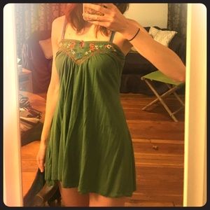 embroidered flowy mini dress or tank 🌸🌷🌼